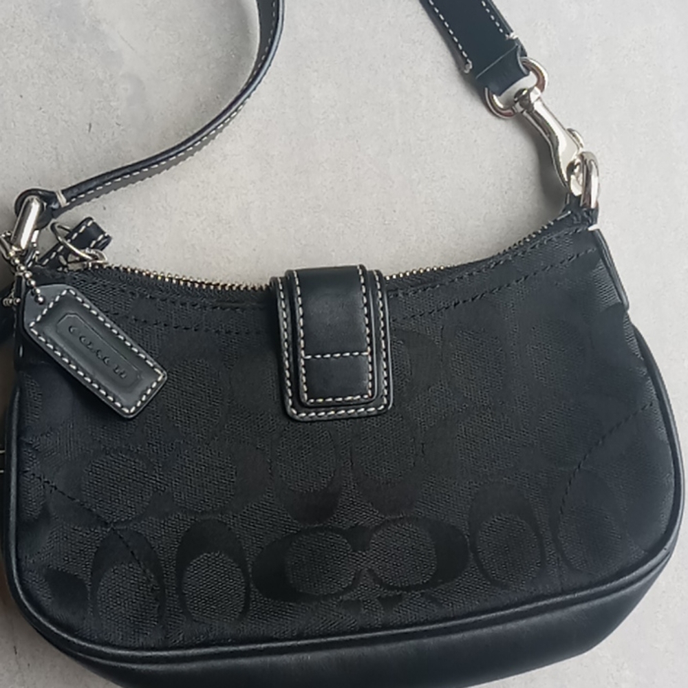 Handbag - Picture 2 of 5